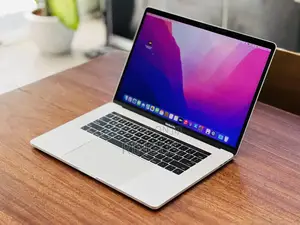 Laptop Apple MacBook Pro 2016 16GB Intel Core I7 SSD 256GB