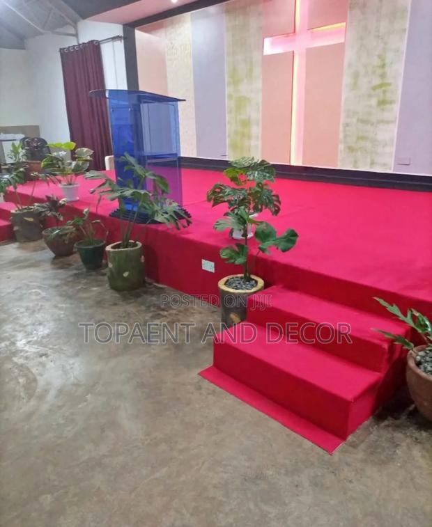 Floor Wall to Wall Carpet Expert With Neat Installation - main view