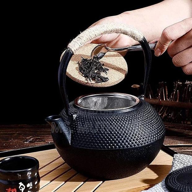 1200 Ml Japanese Style Cast Iron Teapot With Infuser - thumbnail 2