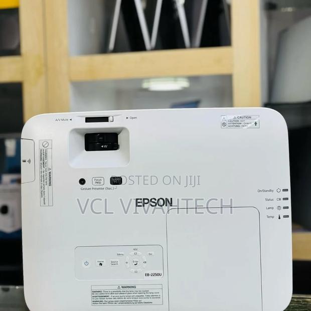 Epson Eb-2250u Projector - thumbnail 2