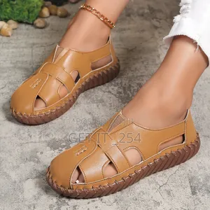 *New In 🔥*

*Ladies Leather Sandals*

*Sizes: 37,40*