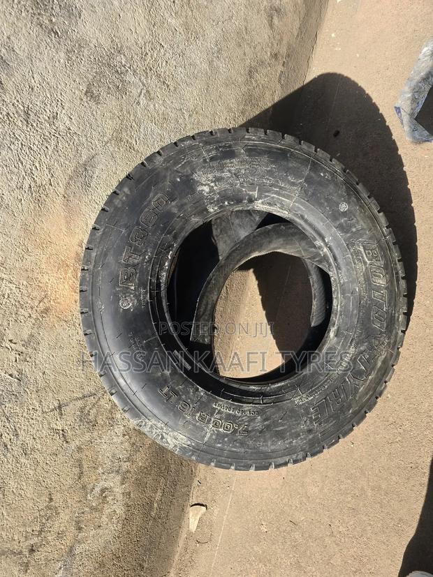 700r16 Boto Tyre - thumbnail 3