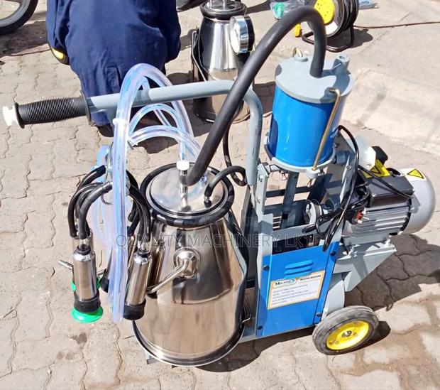 Durable Single Barrel Milking Machine - main view