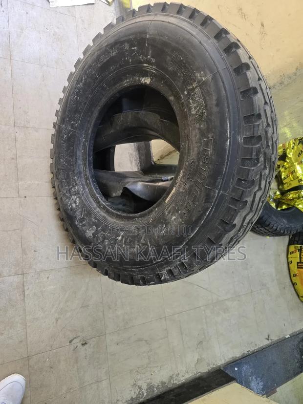 825r16 Boto Tyre - thumbnail 3