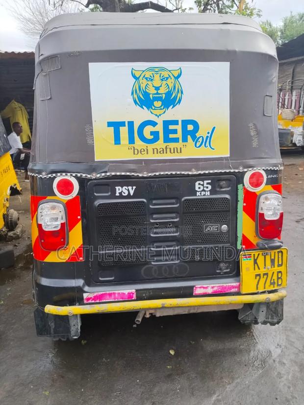 TVS 2024 Black - thumbnail 3