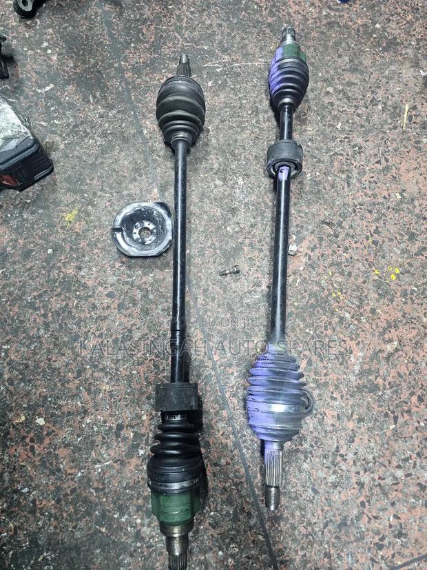 Daihatsu Mira Drive Shafts - main view