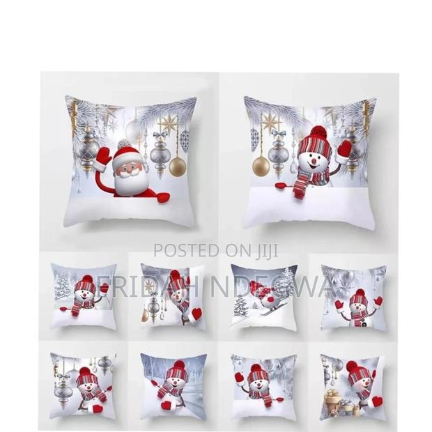 *Christmas Snow Themed Pillow Cases - main view