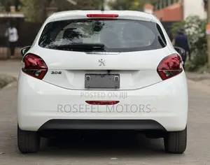 Peugeot 208 2018 White