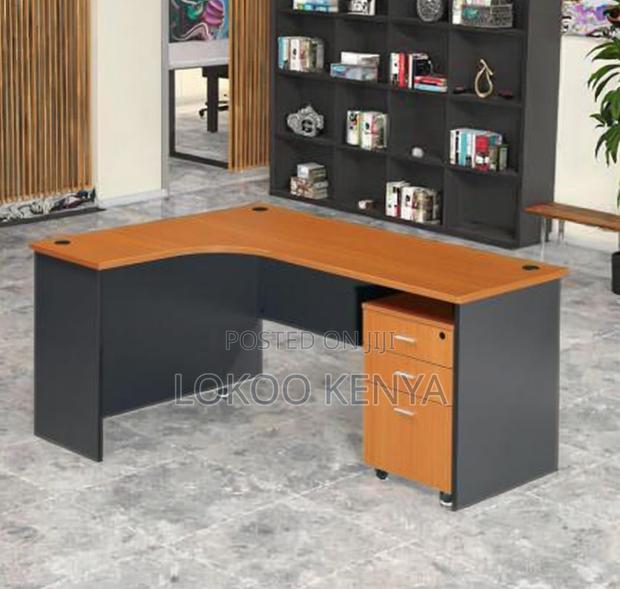 Office Desk; 1.4m Customized Curved Brown Wood Office Work Desk