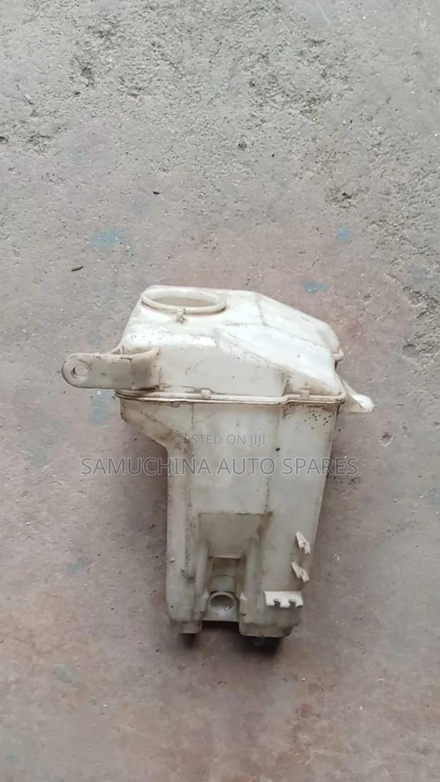 Washer Bottle Toyota Gaia