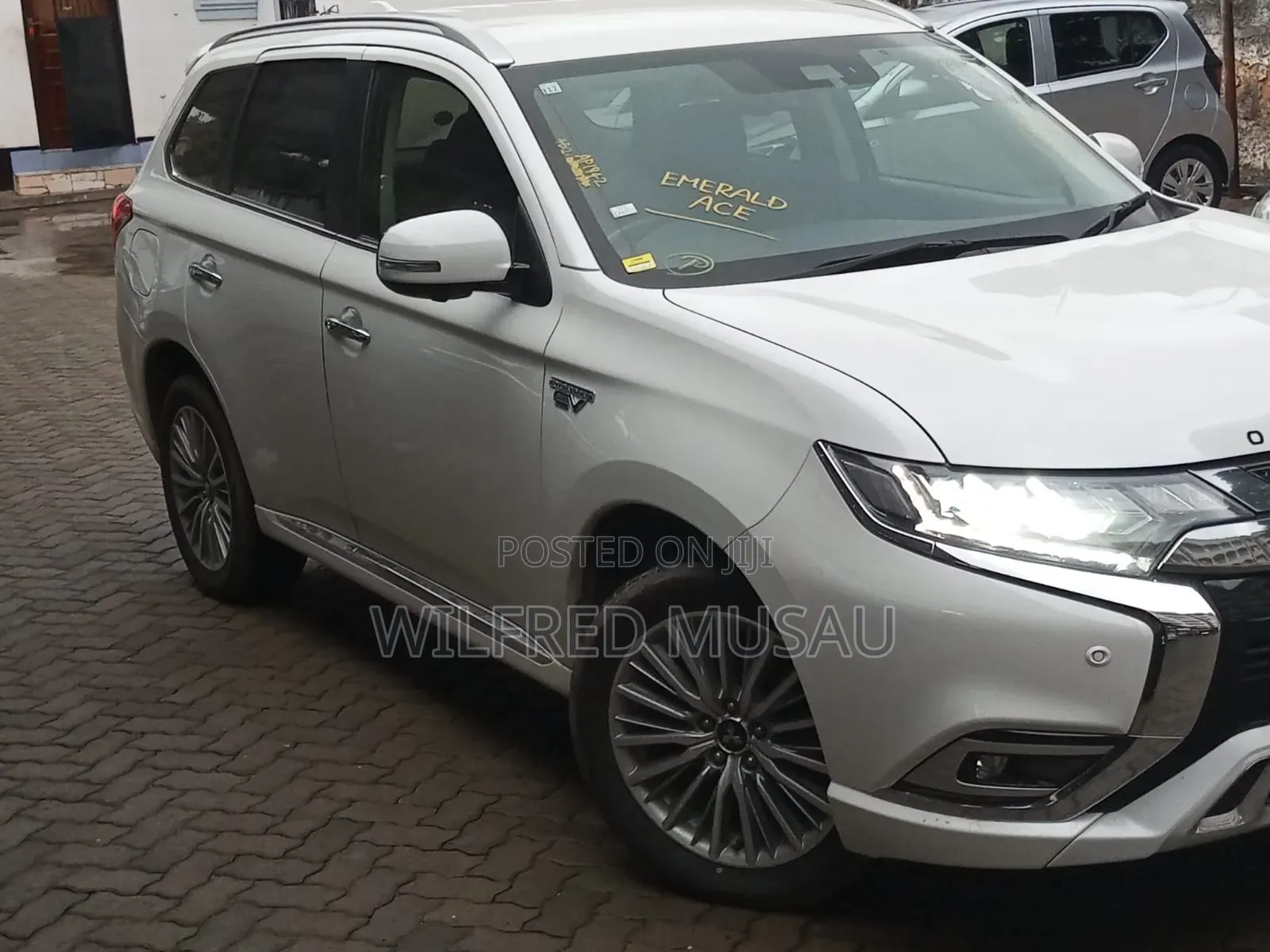 Mitsubishi Outlander 2018 Silver