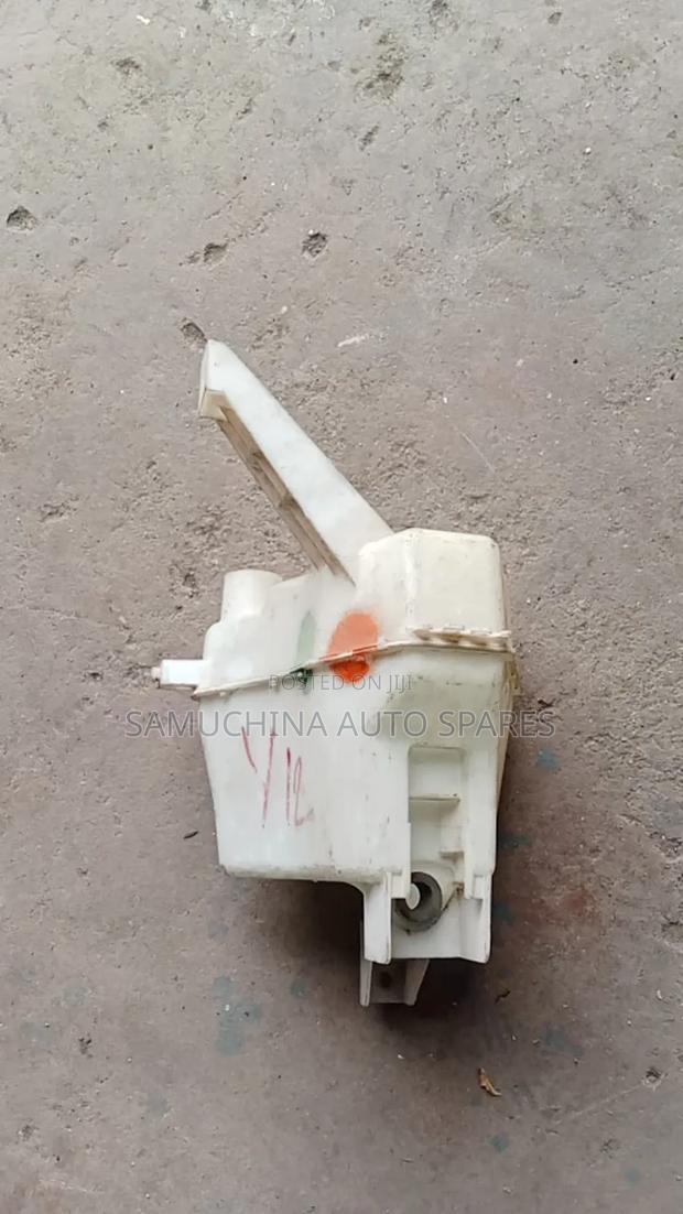 Washer Bottle Nissan Wingroad Y12