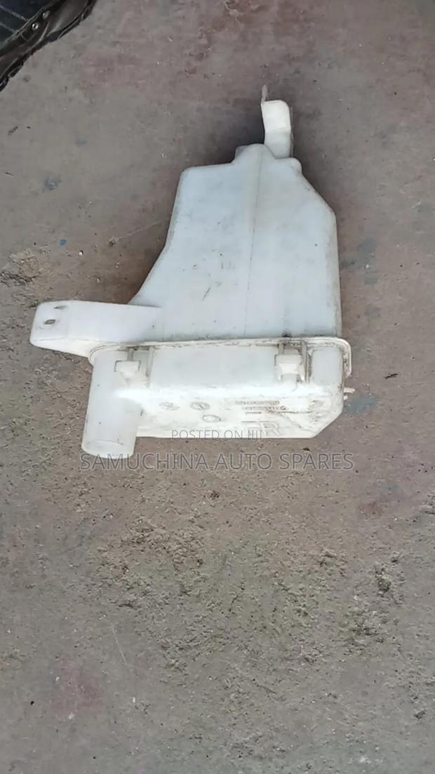 Washer Bottle Nissan Note E12
