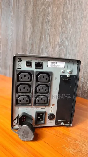 Apc Smart-Ups 750va LCD 230v (Smt750ic)