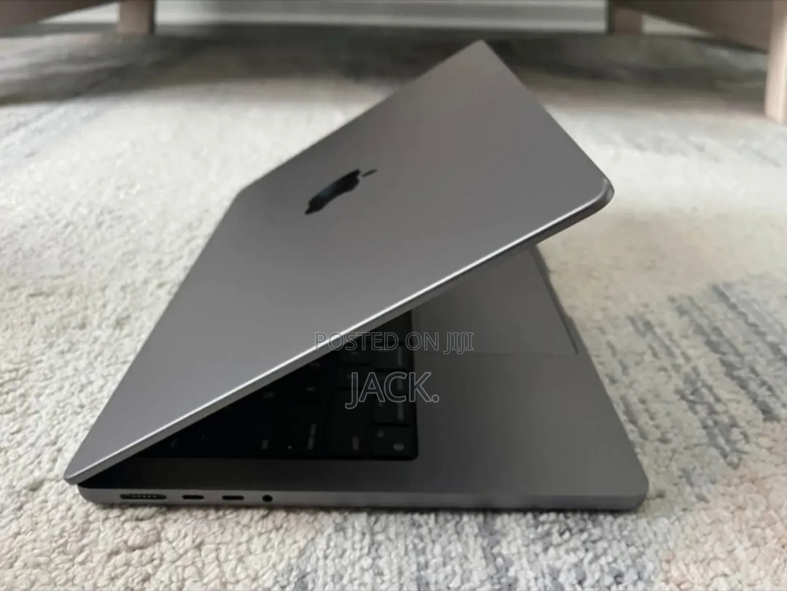 Laptop Apple MacBook Pro 2021 M1 32GB Apple M1 Pro SSD 512GB