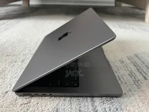 Laptop Apple MacBook Pro 2021 M1 32GB Apple M1 Pro SSD 512GB