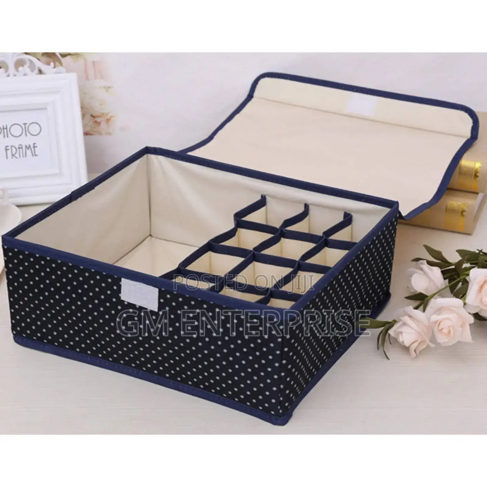 *Foldable Garment Organizer