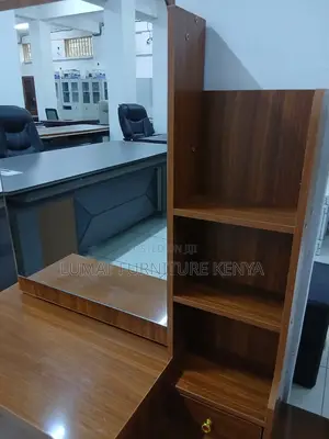Organizer Desk