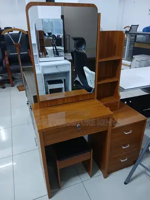 Organizer Desk