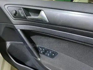 Volkswagen Golf 2018 White