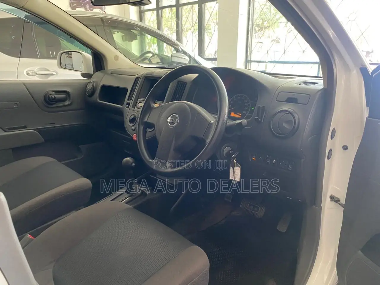 Nissan NV1500 2018 White