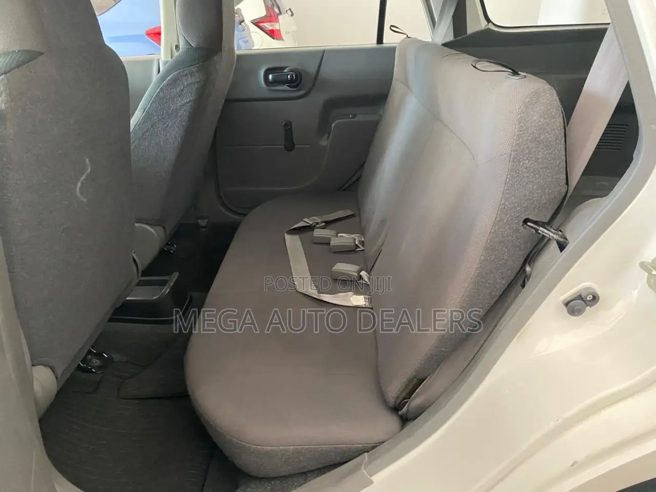 Nissan NV1500 2018 White