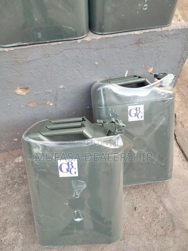 Green Fuel Can/Metal Jerrycan - thumbnail 2