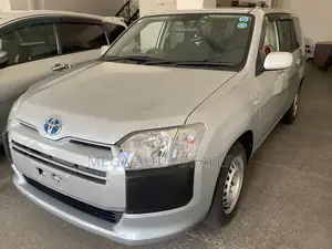 Toyota Succeed 2018 Silver