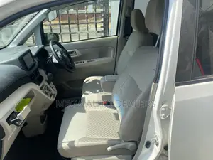 Daihatsu Move 2018 White