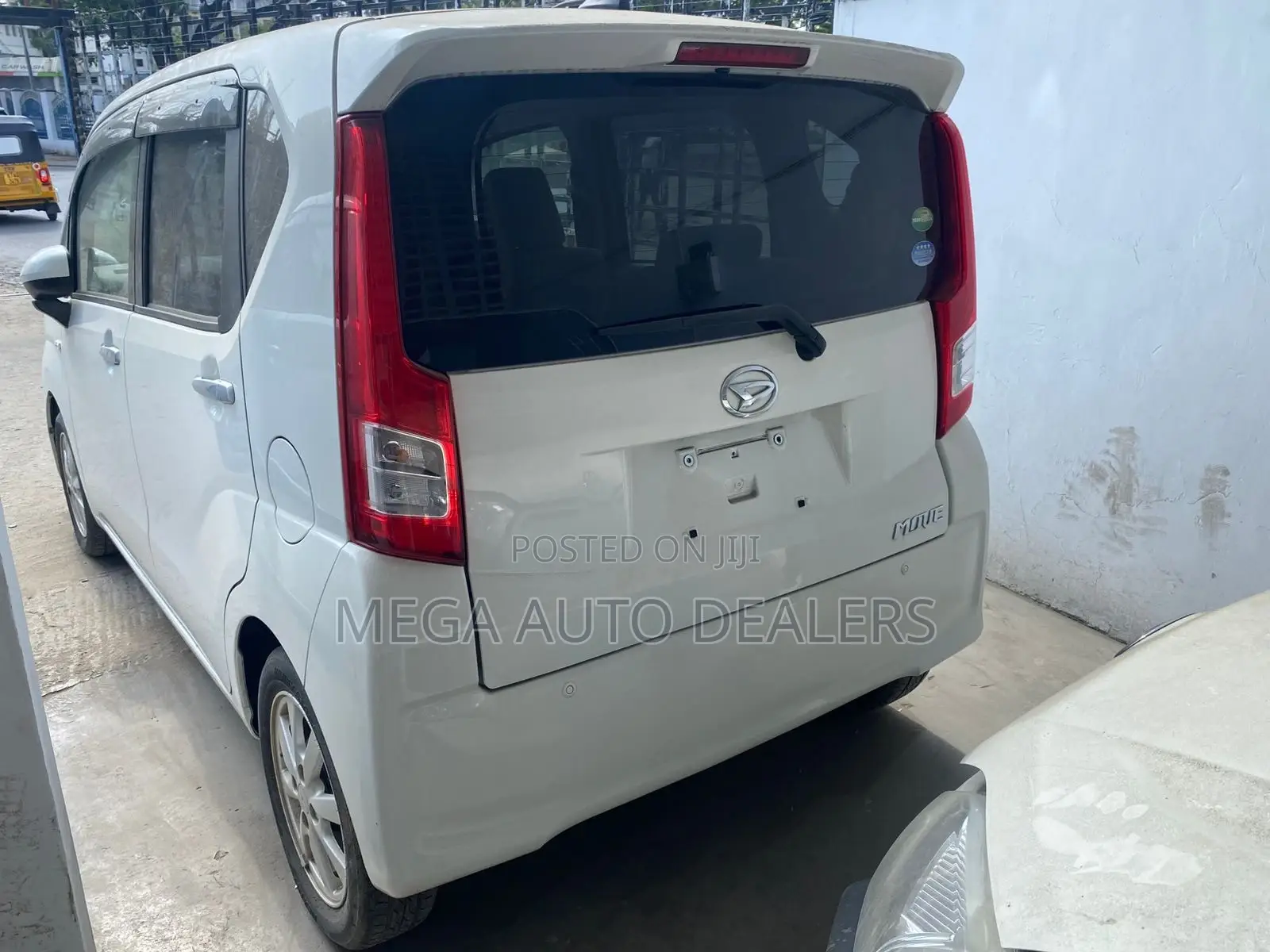 Daihatsu Move 2018 White