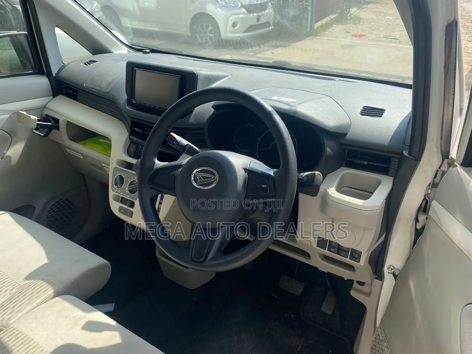 Daihatsu Move 2018 White