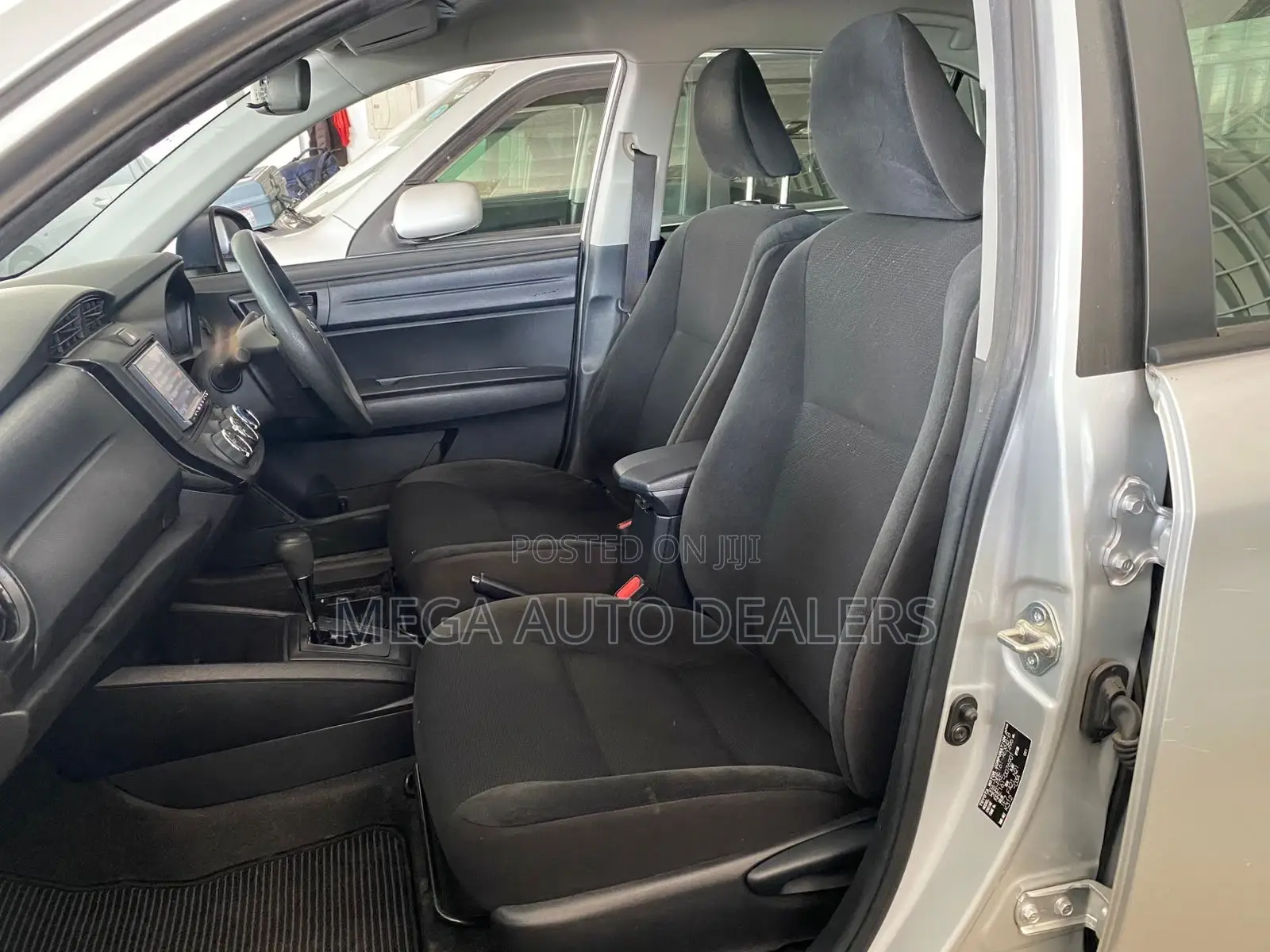 Toyota Axio 2018 Silver