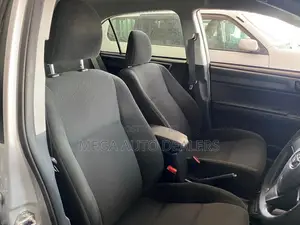 Toyota Axio 2018 Silver