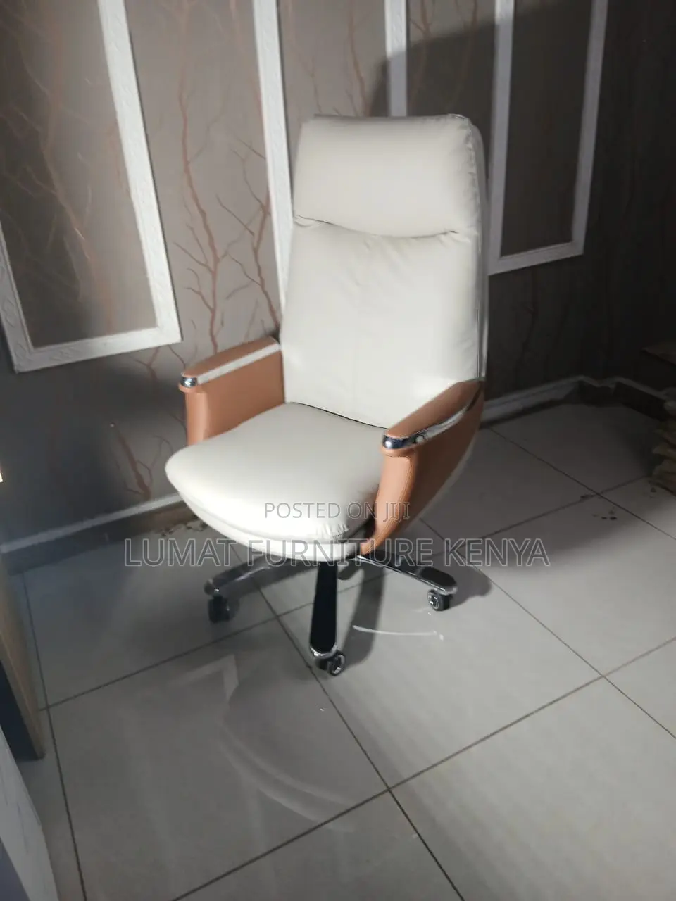 Highback Office Seat