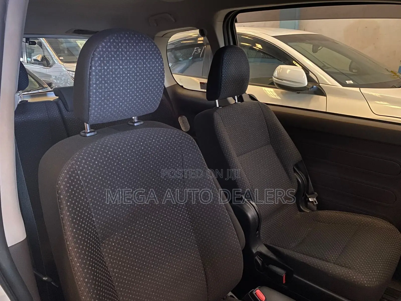 Toyota Spade 2018 White