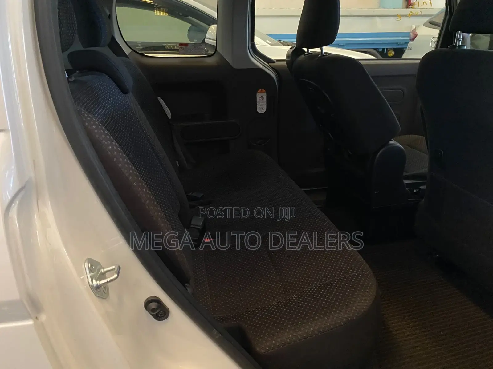 Toyota Spade 2018 White