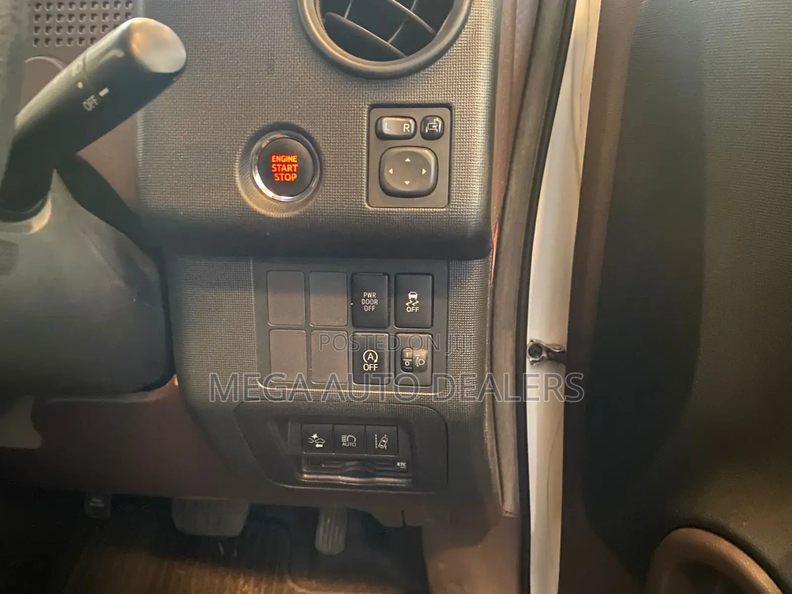 Toyota Spade 2018 White