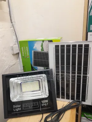 Intelligent 100w Solar Flood Light.