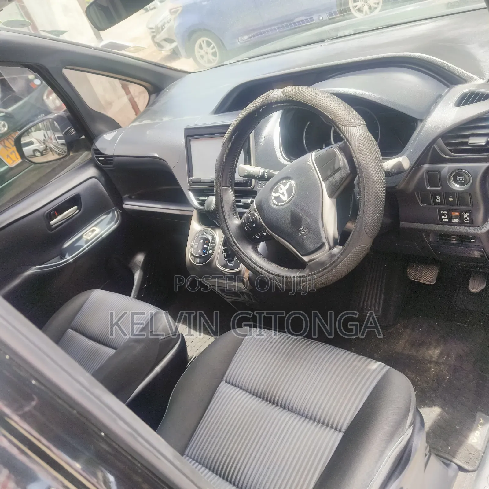 Toyota Voxy SV Premium 2014 Black