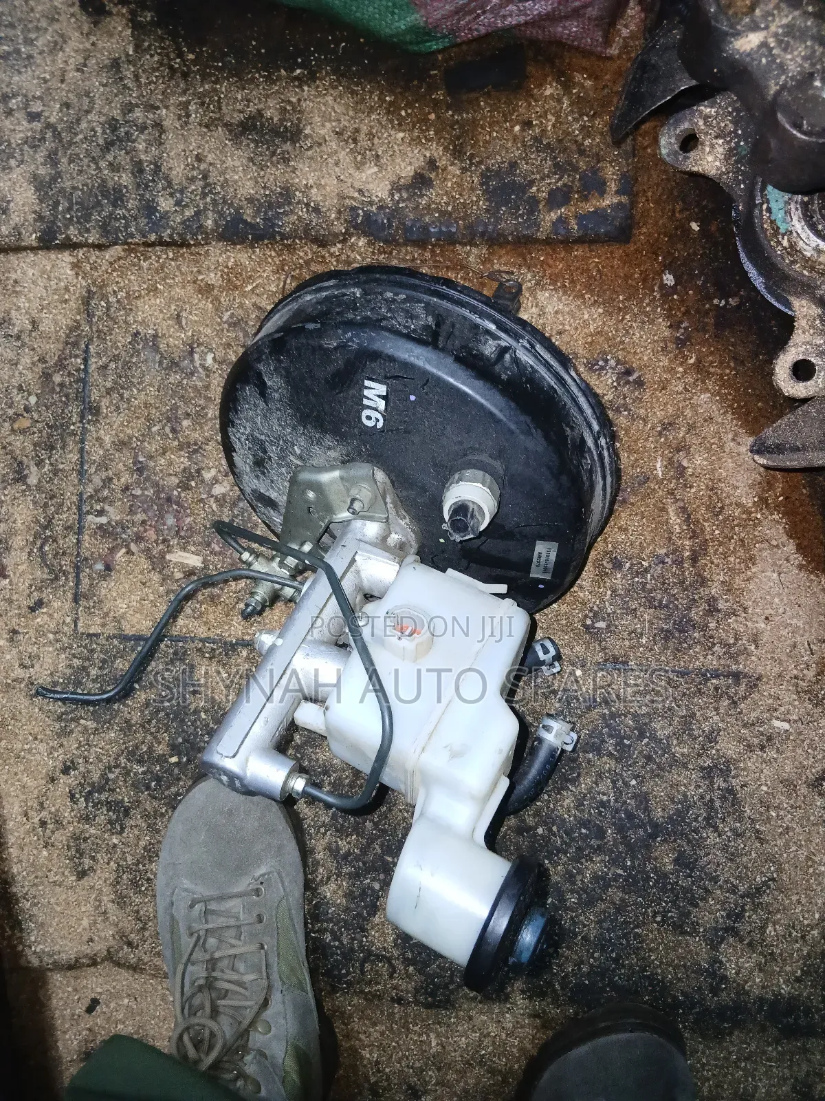 Brake Booster and Brake Master Cylinder Toyota Hilux Vigo
