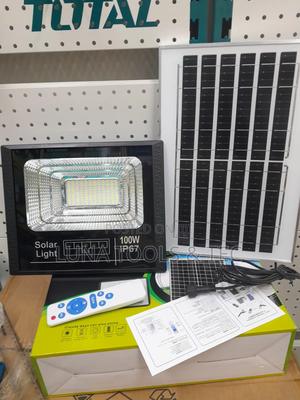 All Weather Ip67 100w Solar Light Private Street Lamp