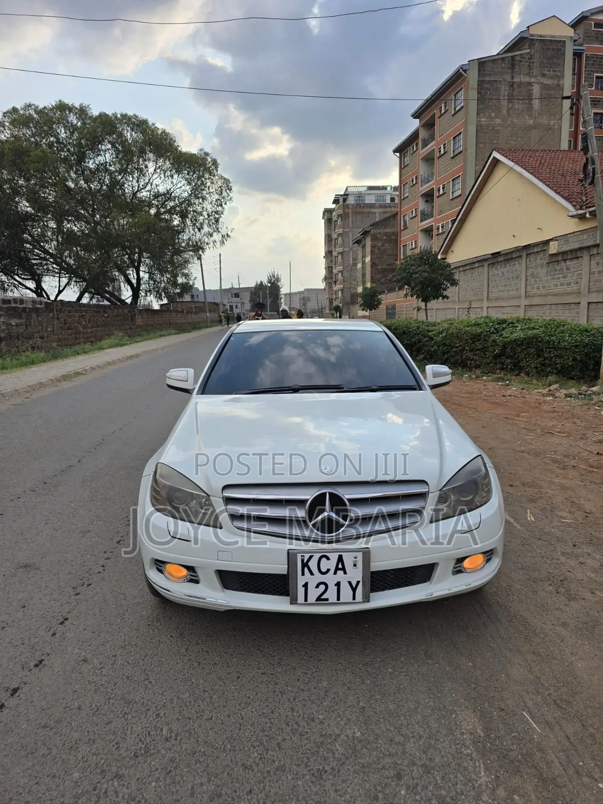 Mercedes-Benz C200 2010 Pearl
