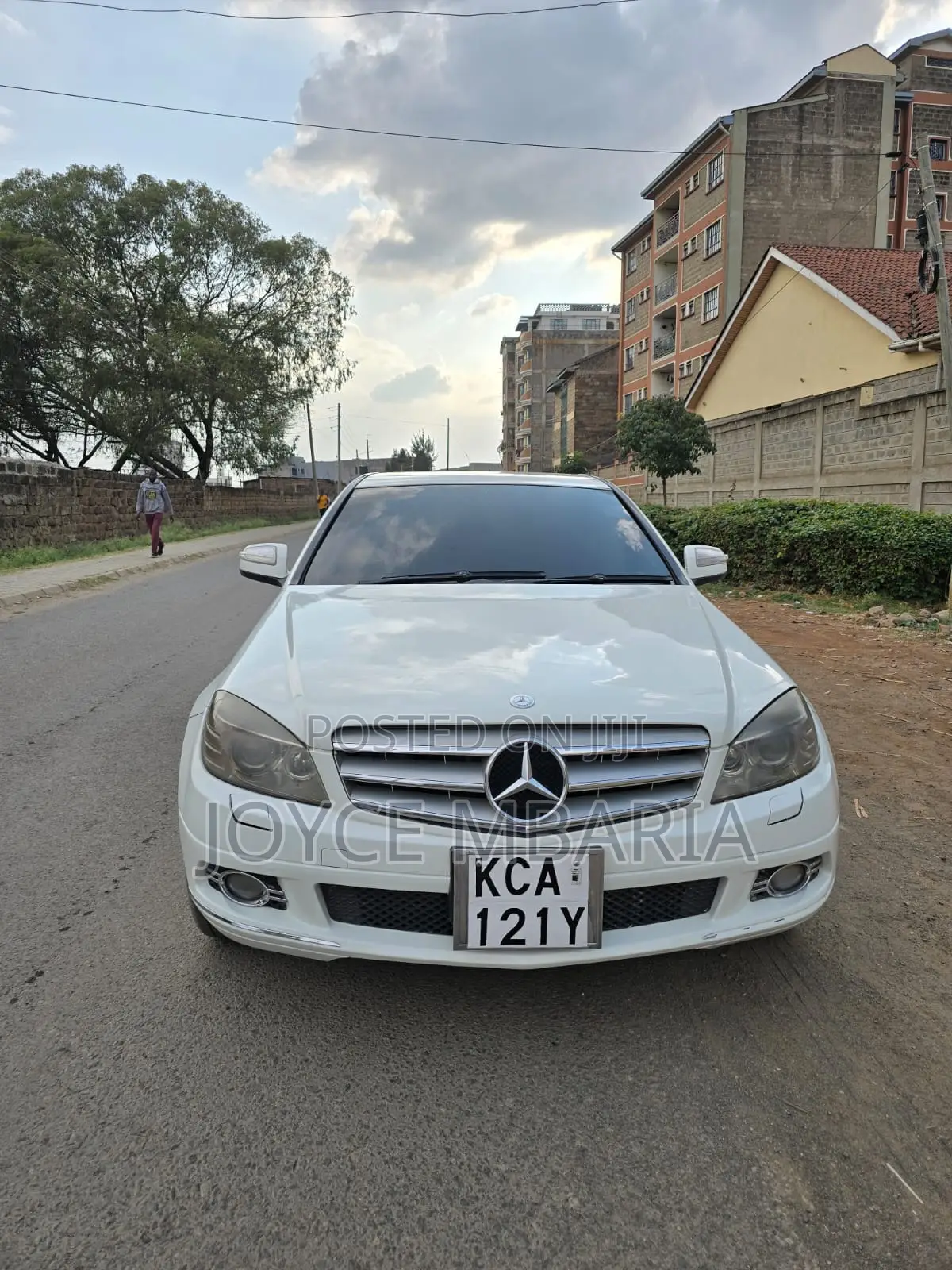 Mercedes-Benz C200 2010 Pearl