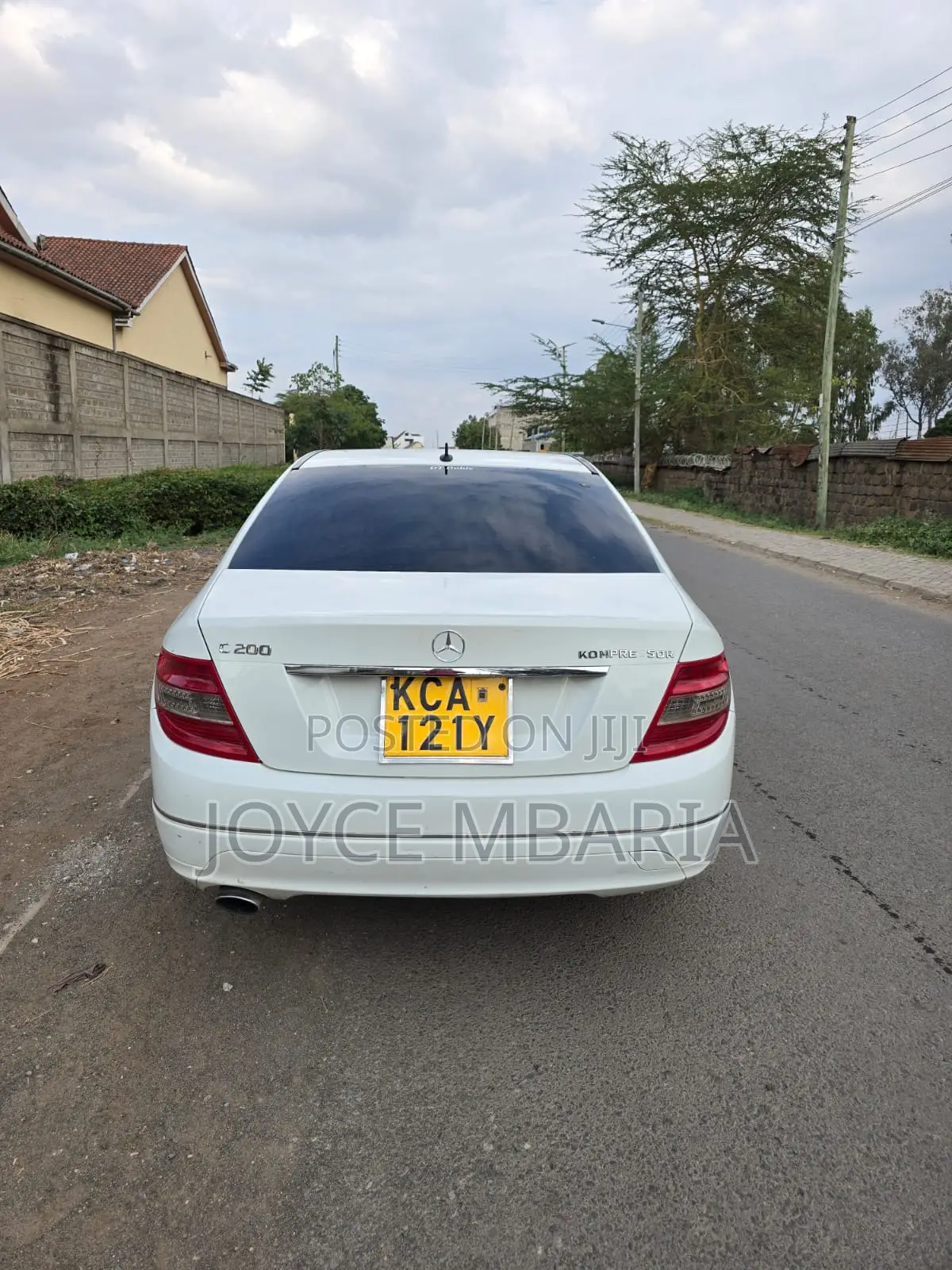 Mercedes-Benz C200 2010 Pearl