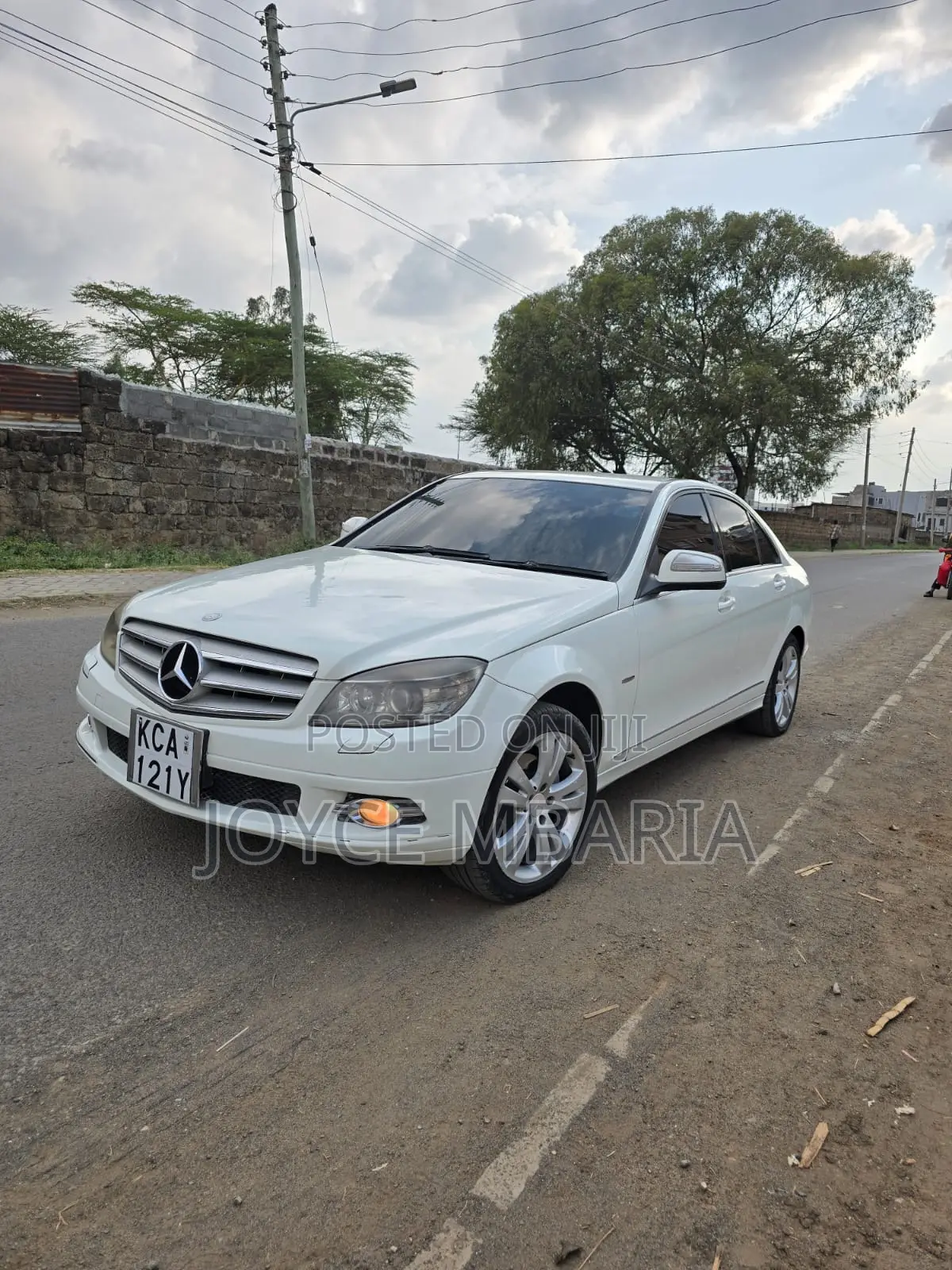 Mercedes-Benz C200 2010 Pearl