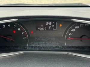 Toyota Sienta 2019 Silver