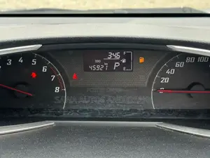 Toyota Sienta 2019 Silver