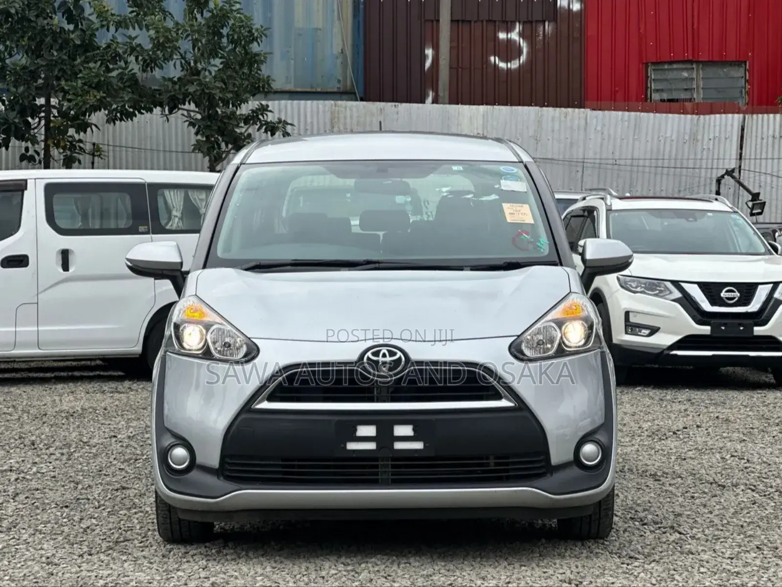 Toyota Sienta 2019 Silver