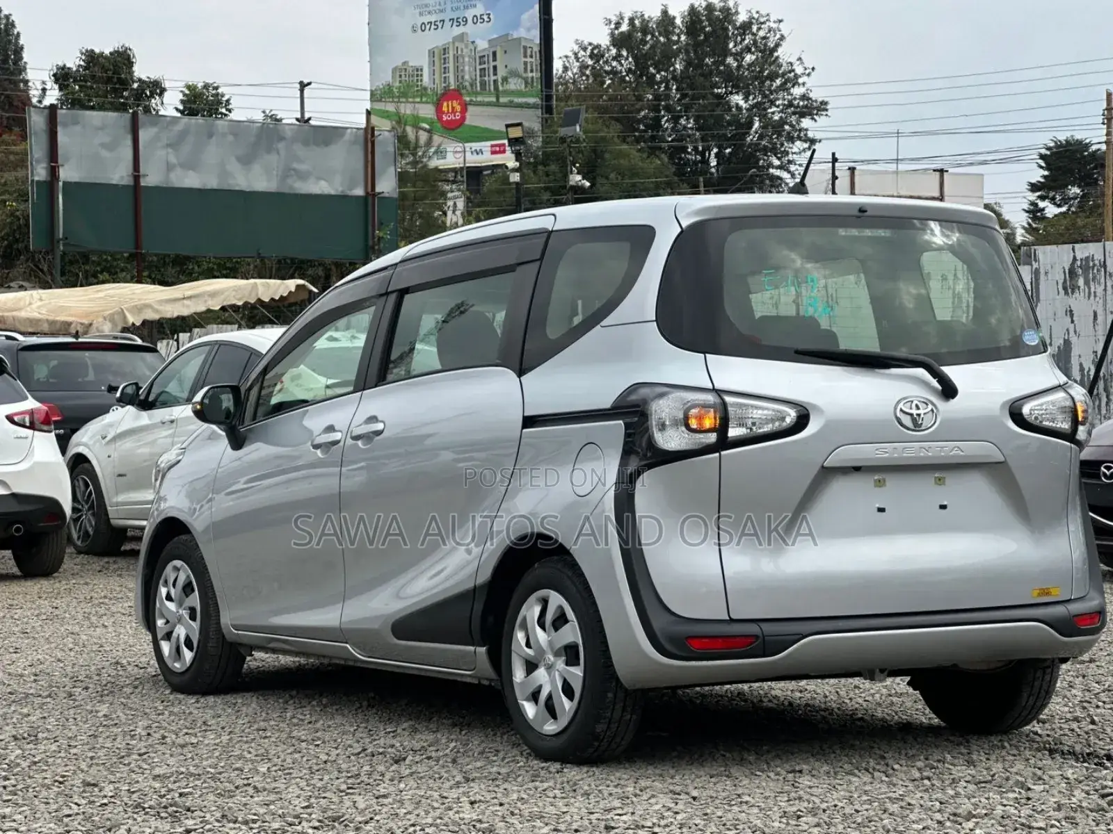 Toyota Sienta 2019 Silver