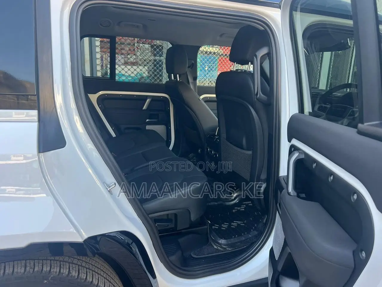Land Rover Defender 2024 White